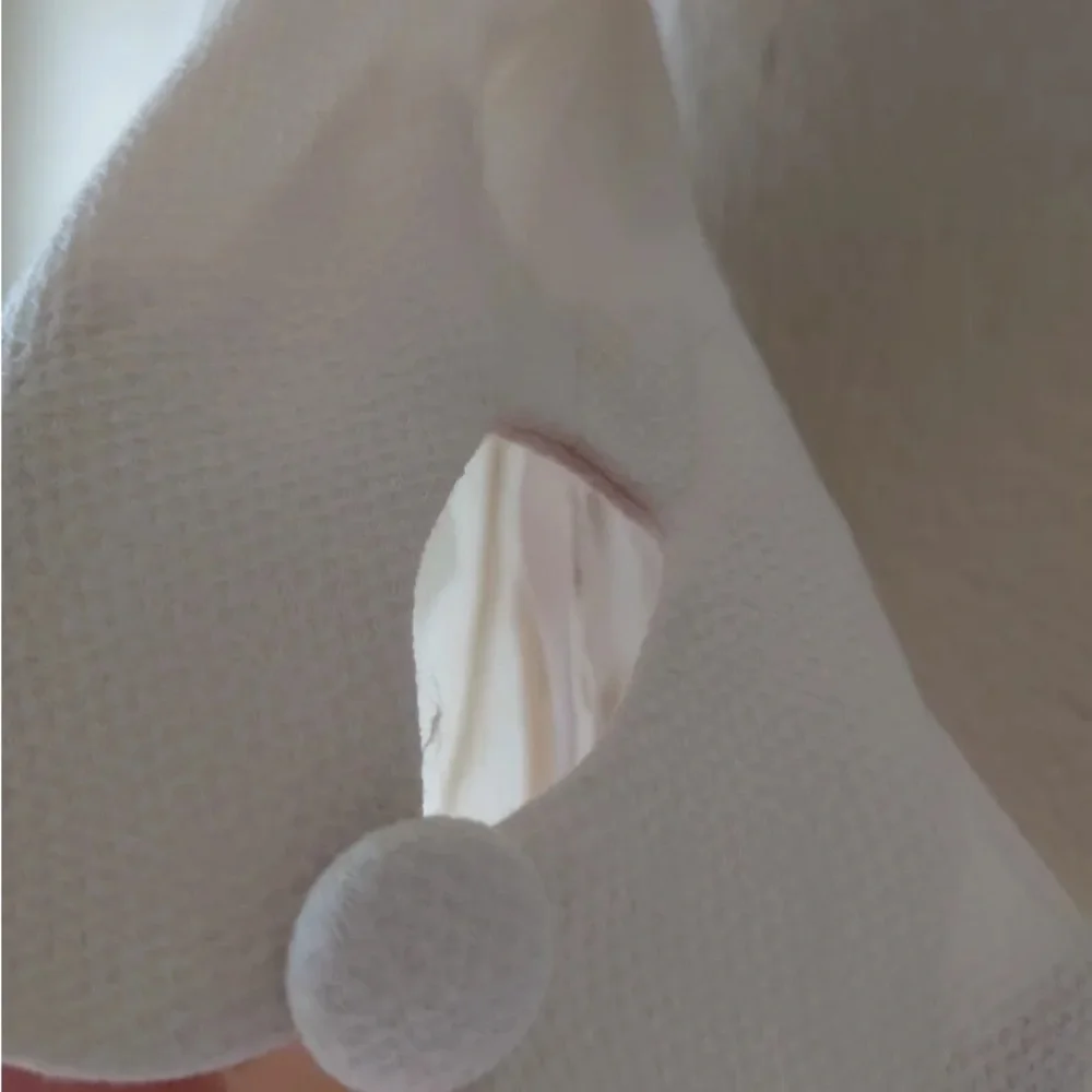 Anthropologie Scalloped Ivory Top 🩵 - Picture 5 of 6